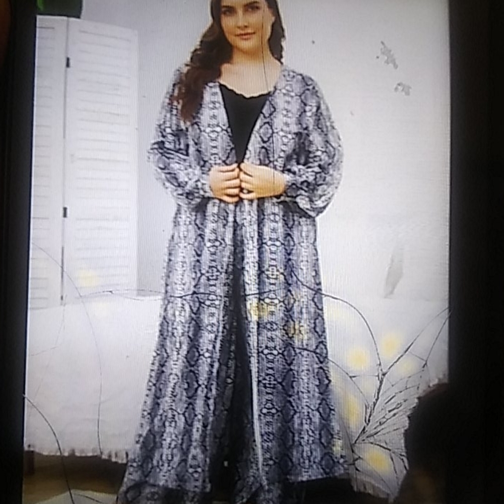 2PCGrey and black snake print pantset